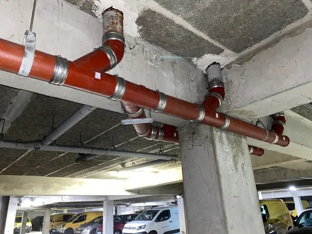 Réseau de colonne remplacé en parking de copropriété